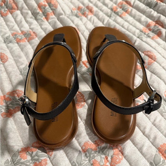 Michael Kors Black and Tan Women's Sandals - Picture 2 of 4